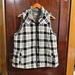 Maurices Black and White Checkered Vest with Sherpa Lining